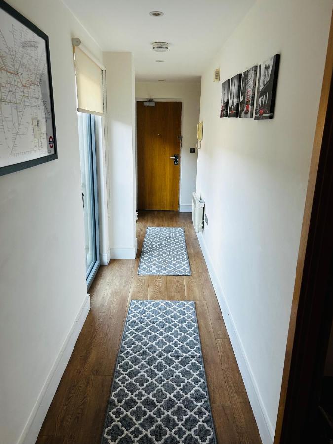 Spacious 3-Bed 3-Bath Luxury Apartment With Balcony Hyde Park London Kültér fotó