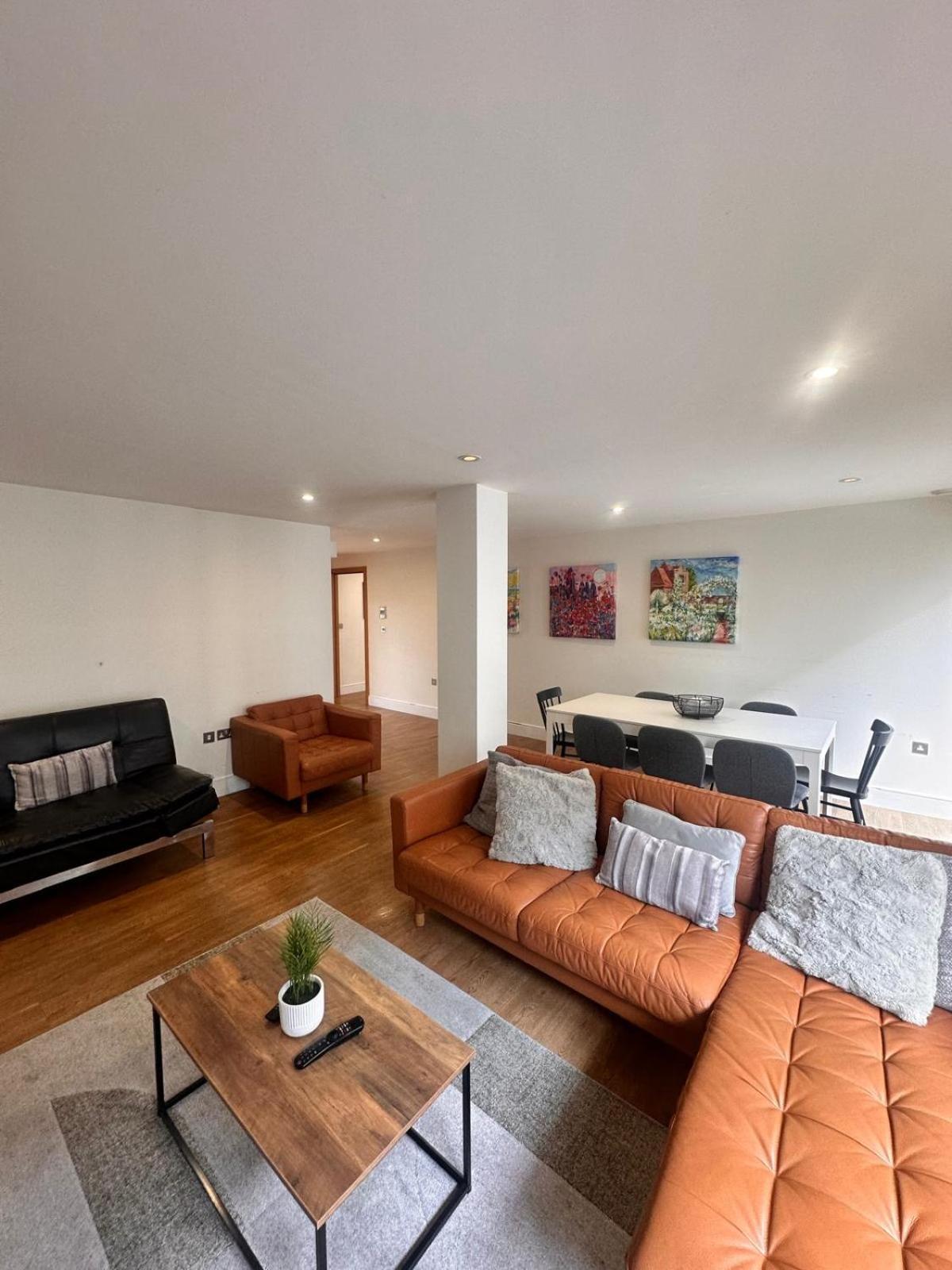 Spacious 3-Bed 3-Bath Luxury Apartment With Balcony Hyde Park London Kültér fotó